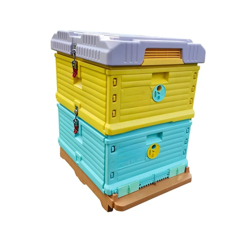 Beehive, colored plastic thermal insulation beehive, multi-functional full set of standard nest door accessories with nest frame