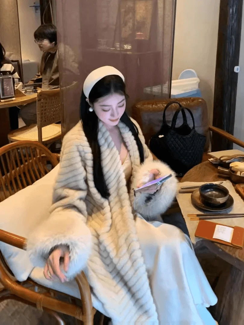 

Ele Long Lamb Fur Coat Women's Autumn Winter New Sle Word Pattern Simulation Fur Coat Meveen Commute Loose Fit Long S...