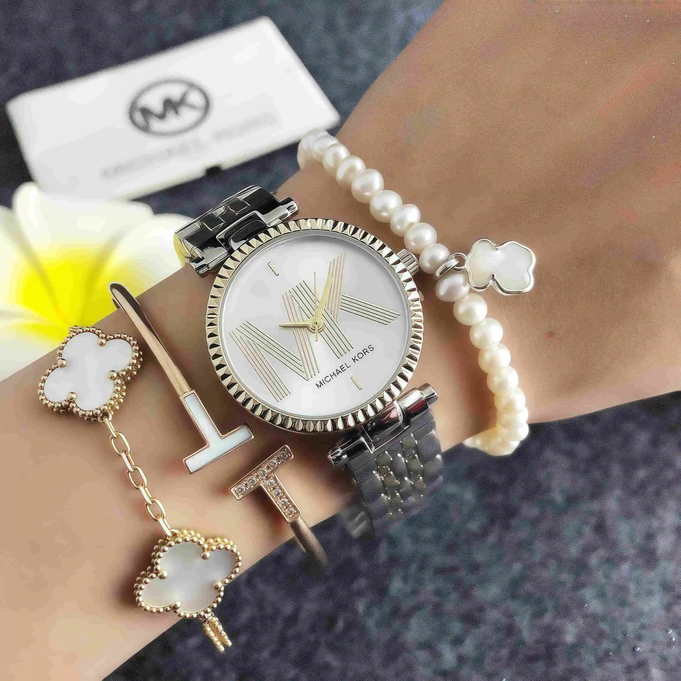 2026-michael-kors-ladies-luxury-diamond-watch-fashion-business-design-alloy-quartz-watch-chronograph-exquisite-women's-gift