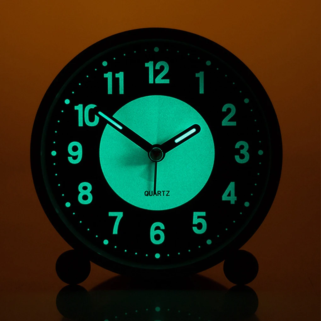 Glow-In-The-Dark Bedroom Clock Quiet Battery-Operated Non-Ticking Wake-Up Clock Modern Design Silent Clock For Bedroom