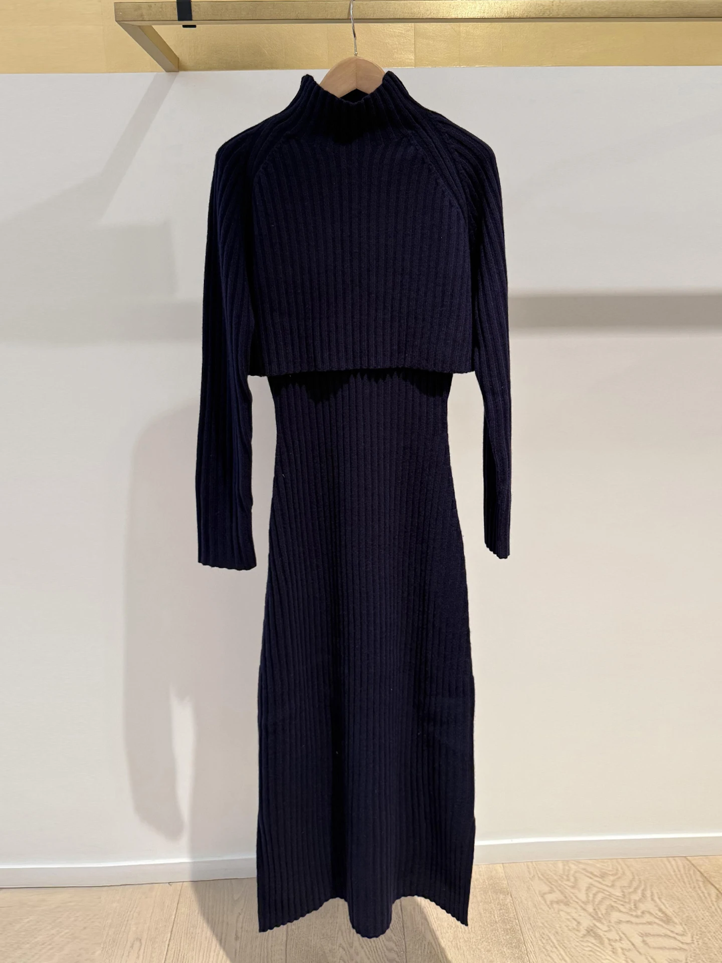 

M Home Nan You Высококачественный женский модный комплект вязаный топ и осень Новое поступление спиральный трикотаж или полиэстер с высокой талией...