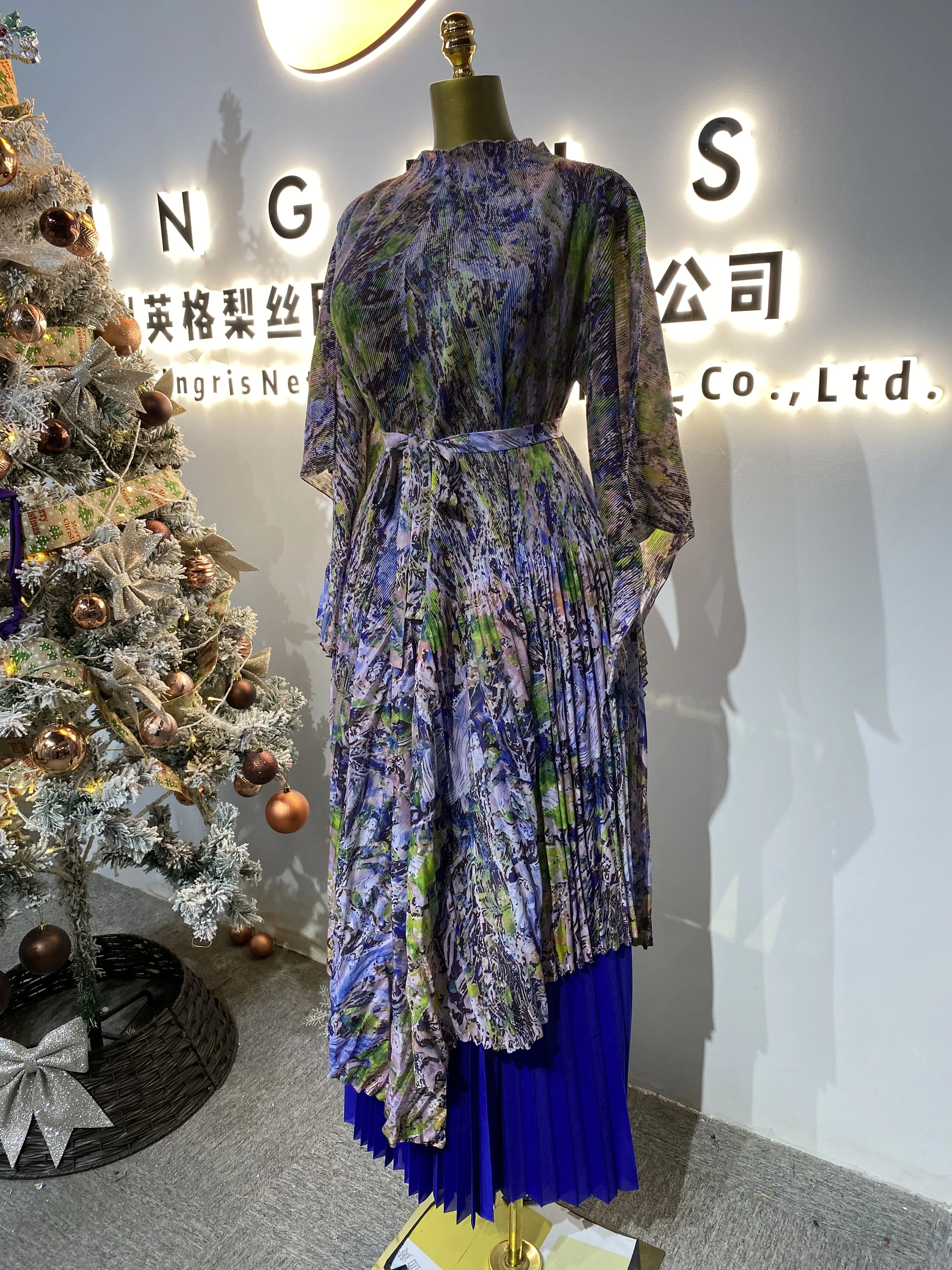 

Printed women casual indian silk natural waistline woven sustainable maxi skirt-GZMM078