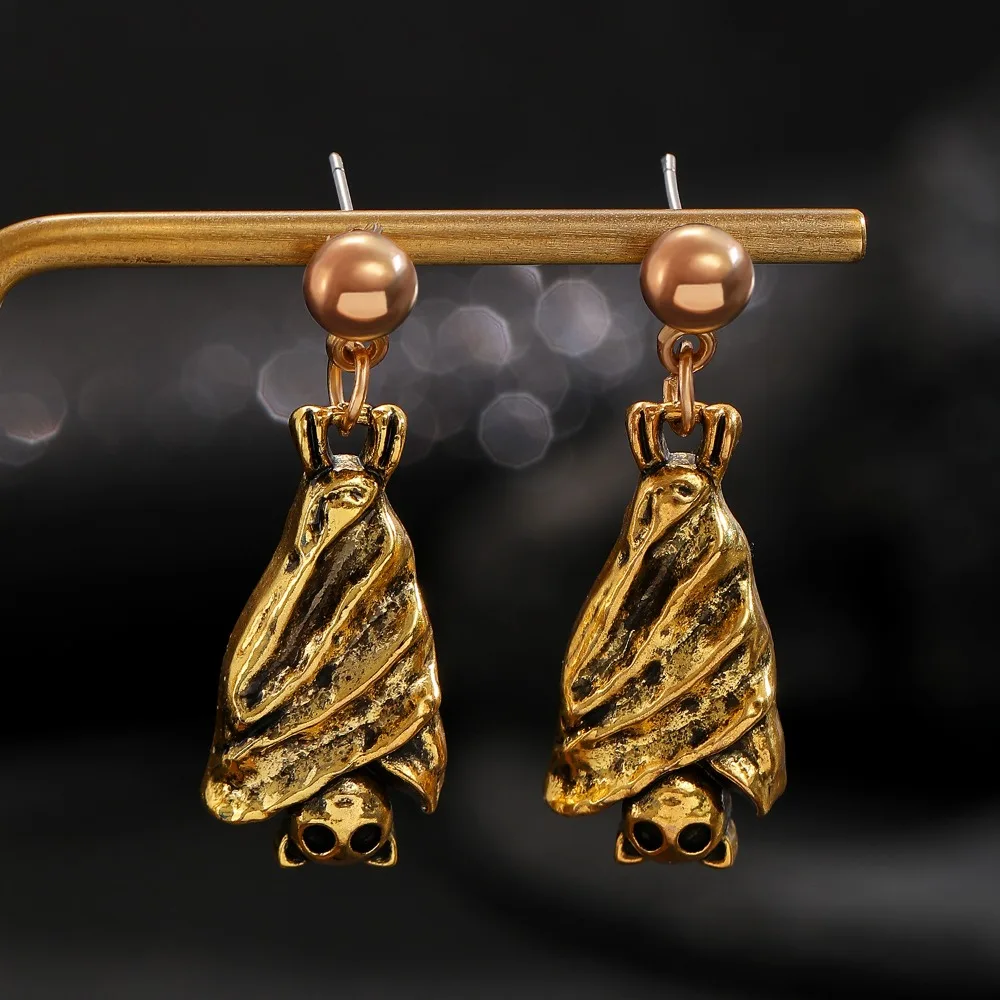 Gothic Style Halloween Upside-Down Bat Earring Stud Alloy Vintage Bat Dangle Earring Stud Silver/Gold Inverted Bat Earring Stud