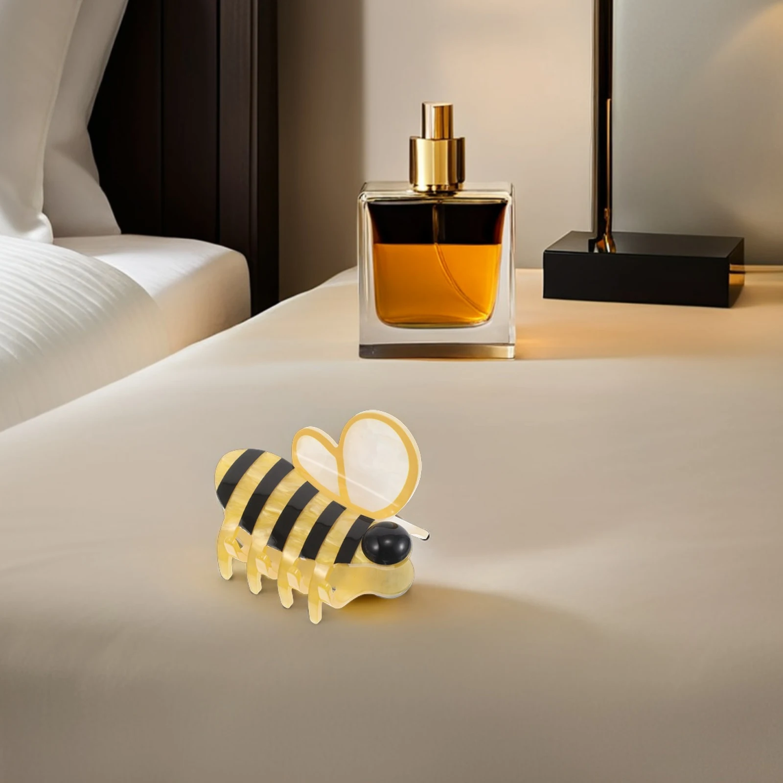 

Cartoon Bee Clips Acetate Bumblebee Claw Clips Non-Slip Jaw Clamps Fun Animal Hair Accessories Girls