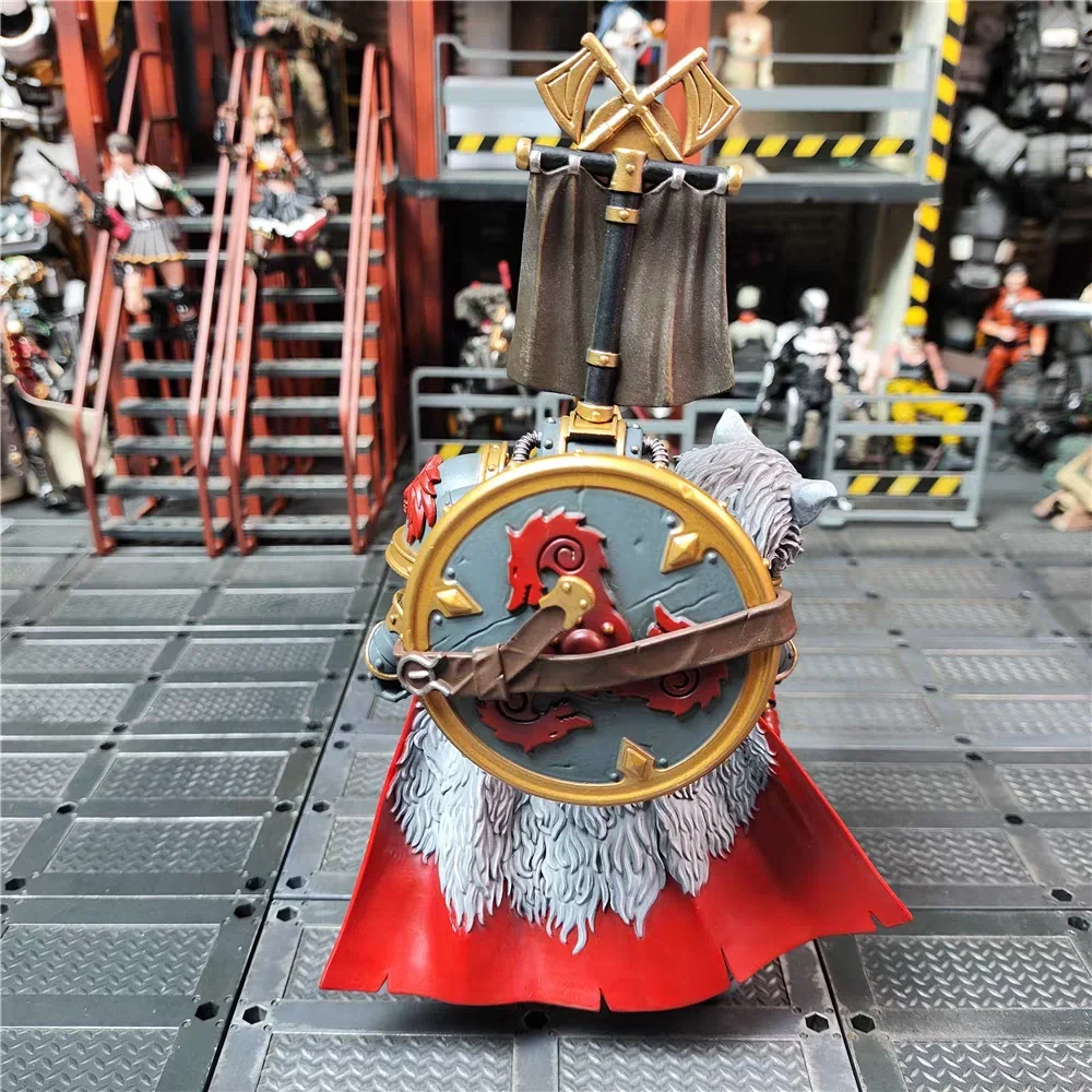 JOYTOY Warhammer 40K 1/18 شخصيات الحركة ذئاب الفضاء Legion Praetor مع فأس الطاقة ودرع القتال نموذج اللعب الهدايا في الأوراق المالية