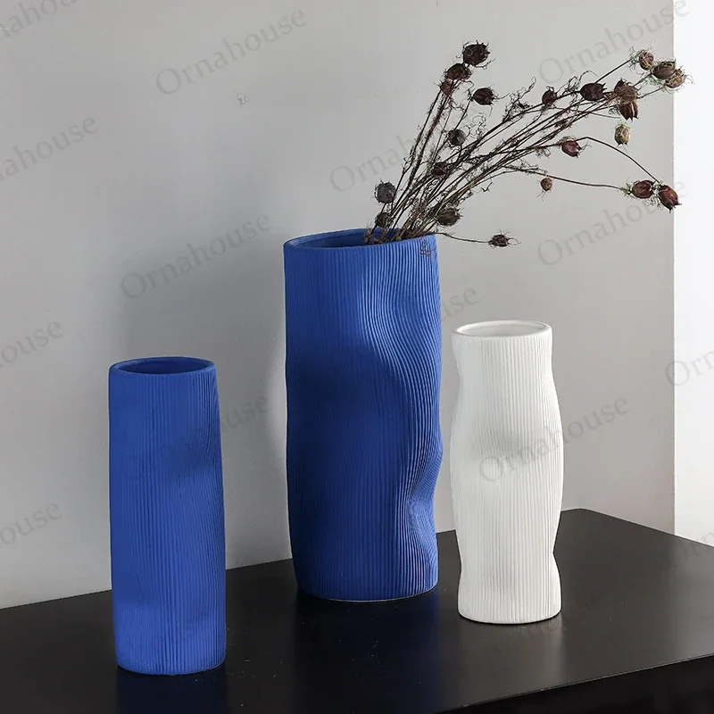 Creative Klein Blue Ceramic Vase Decoration Home Soft Decoration Living Room Flower Arrangement Container Decoration Mariage