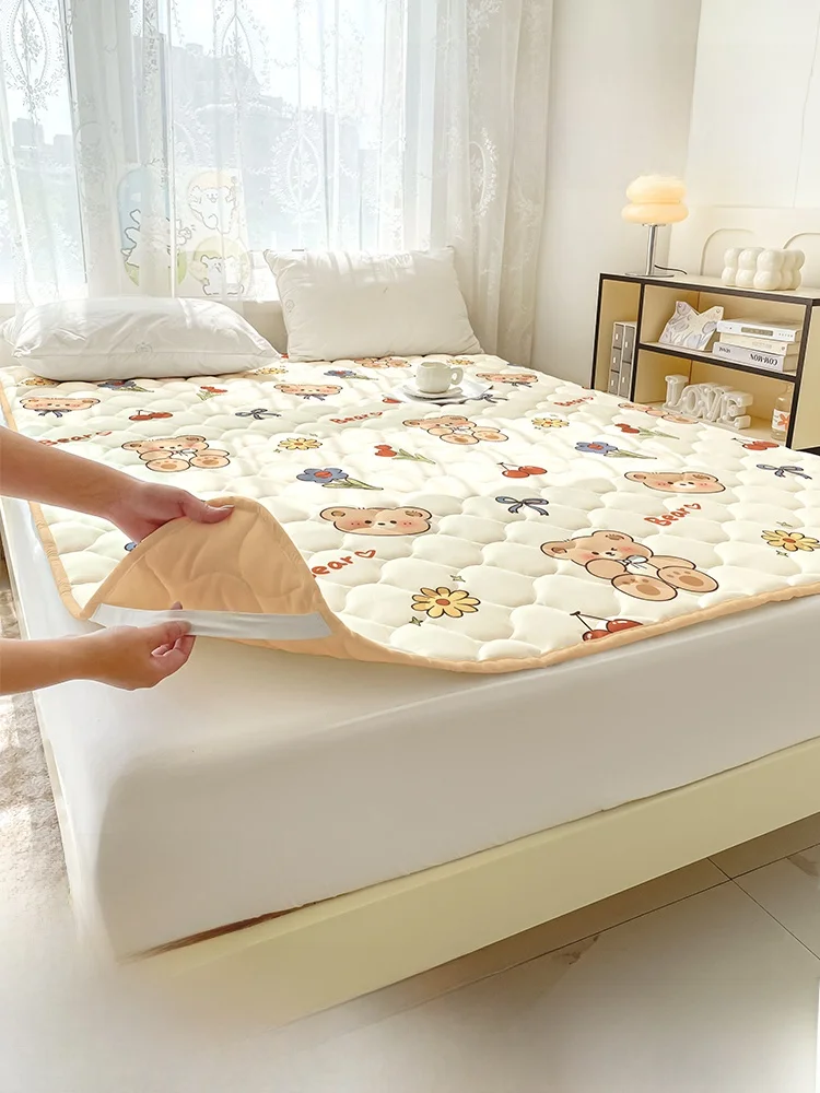 matelas-pliable-moderne-et-simple-pour-etudiants-ideal-pour-la-location-surmatelas-doux-resistant-a-l'humidite-et-a-la-salete-matelas-matelasse