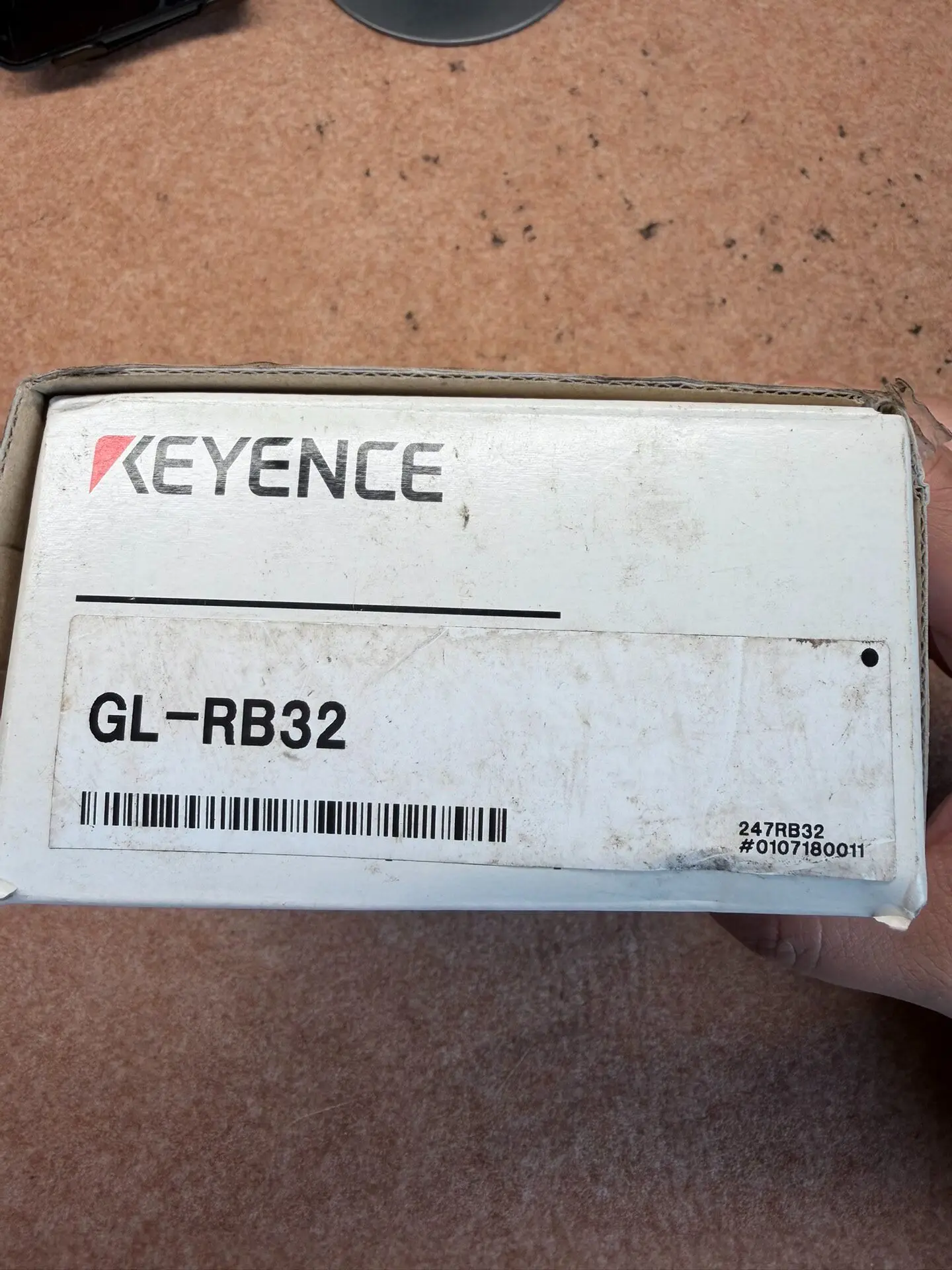 KEYENCE grating bracket GL-RB32, brand new and original, with original package.