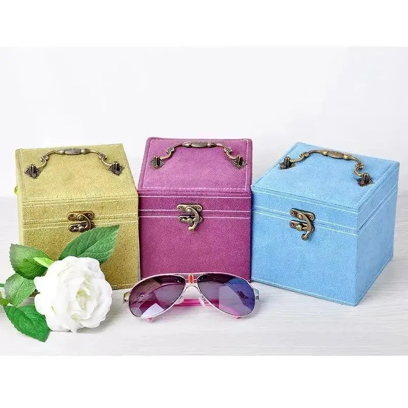 新しい多機能三層レザー引き出し式ジュエリーボックス、イヤリングロック付きジュエリーボックス、ネックレスリング収納ボックス