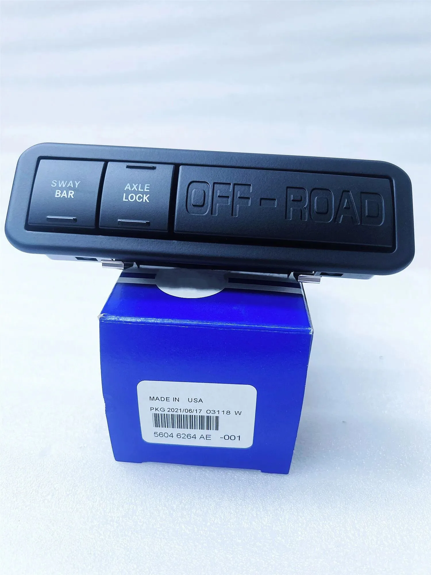 Original Instrument Panel Switch, Differential lock Switch, Glove Box Switch 56046264AE, 56054372AB Suitable for: Jeep Wrangler