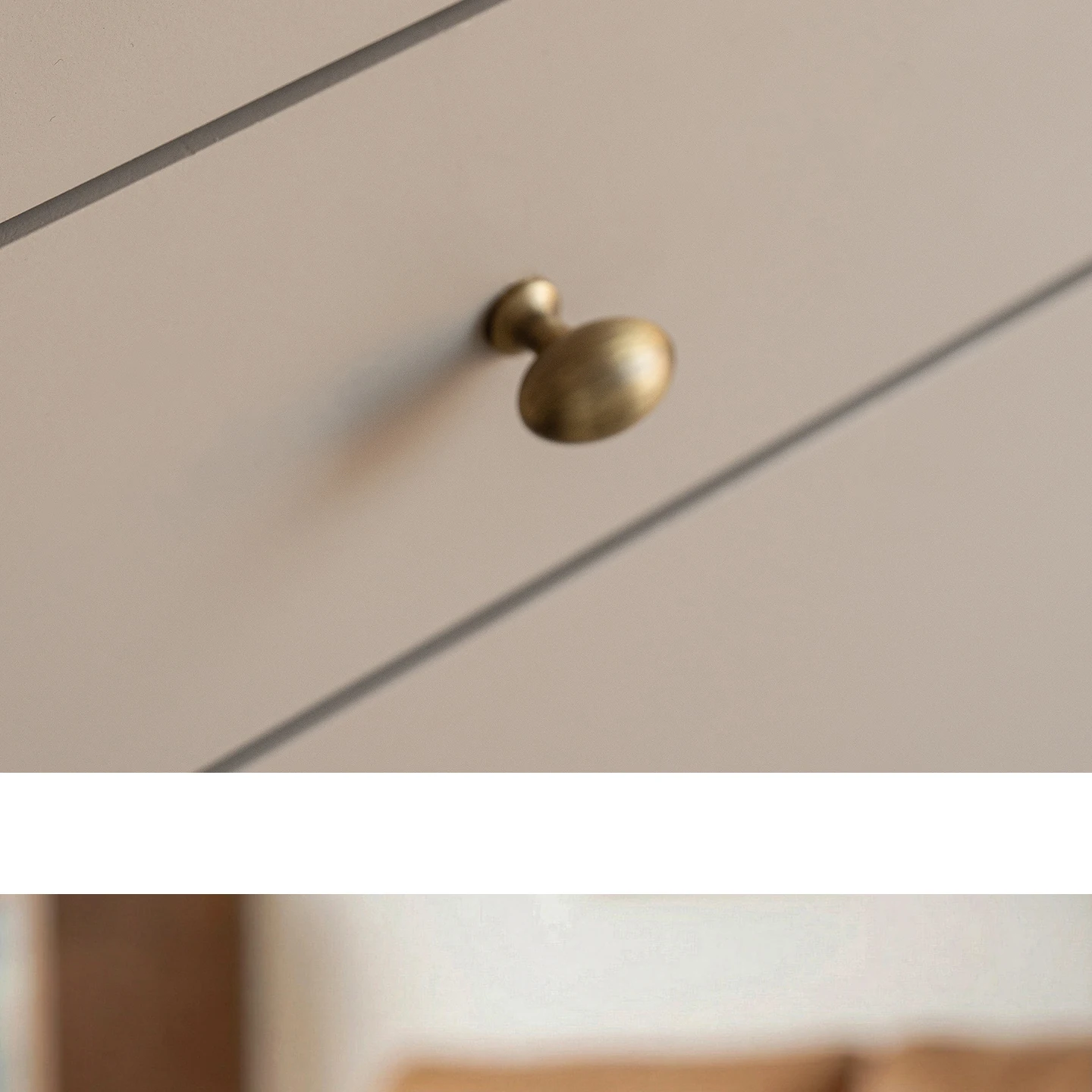 Antique brushed brass single-hole cabinet knob 16