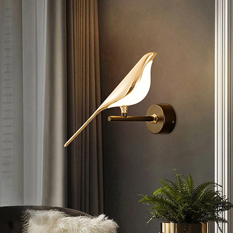 

LED Golden Bird Wall Lamp Parlor Bar Bedside Hanging Light Novelty Rotatable Wall Lamp Bedroom Bedside Foyer Wall Sconce