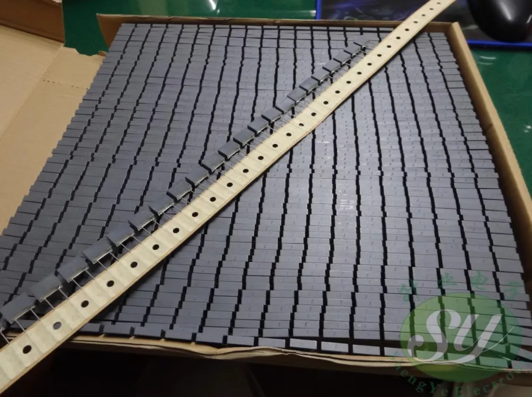 10PCS AV R74 0.001uf/700VAC 1.0nf 1000pf 1n0 102 New 10mm film capacitor R747F1100KF00J