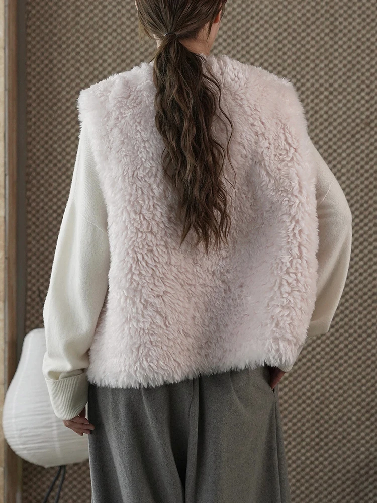 FANAN Thick Warm Faux Fur Design Vest For Women Round Neck Single Breasted Korean Style Loose Minimalism Jackets 2025 Winter New