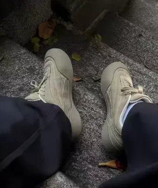 

New 2025 hot sale summer essential breathable cushioning high quality running shoes running sneakers unisex training sneakers