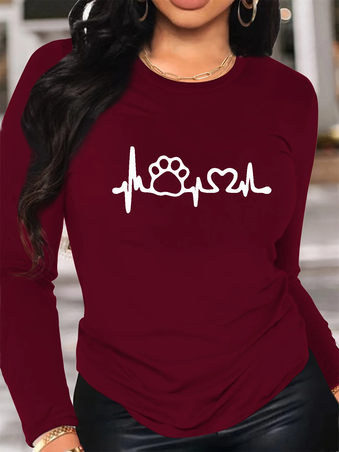 

100% pure cotton women's spring and autumn loose casual dog footprint and heart graphic printed long sleeved round neck T-shirt