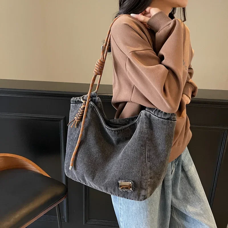 

Trendy Women's Crossbody Bag 2025, Washable Denim Shoulder Bag with Multi-Pockets, Dongdaemun Fashion Casual Essential