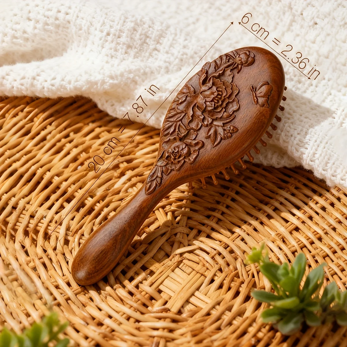 Roter Sandelholz-Luftkissenkamm mit Gravur, Holz-Kopfhautmassagebürste, antistatischer Entwirrungskamm, Geschenk, Haarstyling-Zubehör – Detail 10