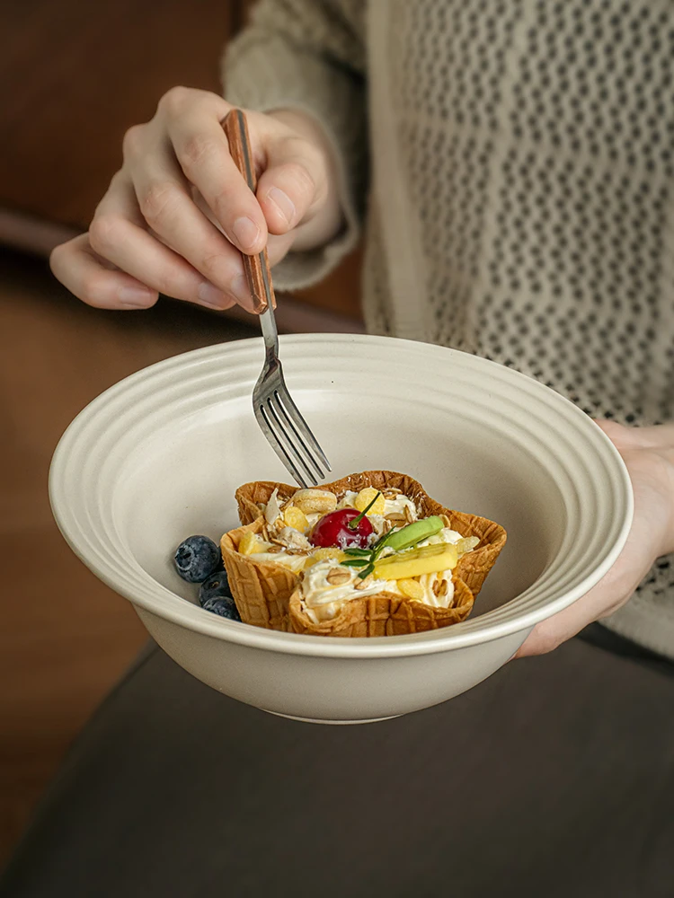 

Creative Embossed 7.5 Inch Ceramic Hat Bowl Soup Noodle Rice Bowl for One Person