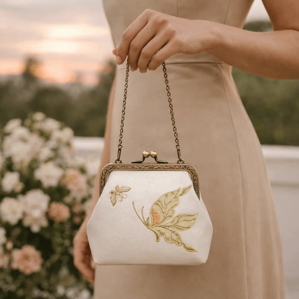 

Casual Flower Embroidery Banquet Bag Chain Antique Style Hanfu Handbag Coin Purse Metal Buckle Ladies Clutch Bag Wedding