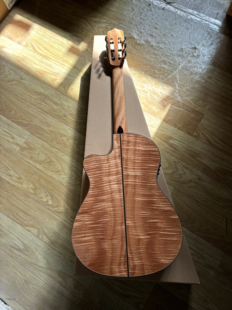 Thumbnail 4 - #16 Latest Acoustic Guitars Offers