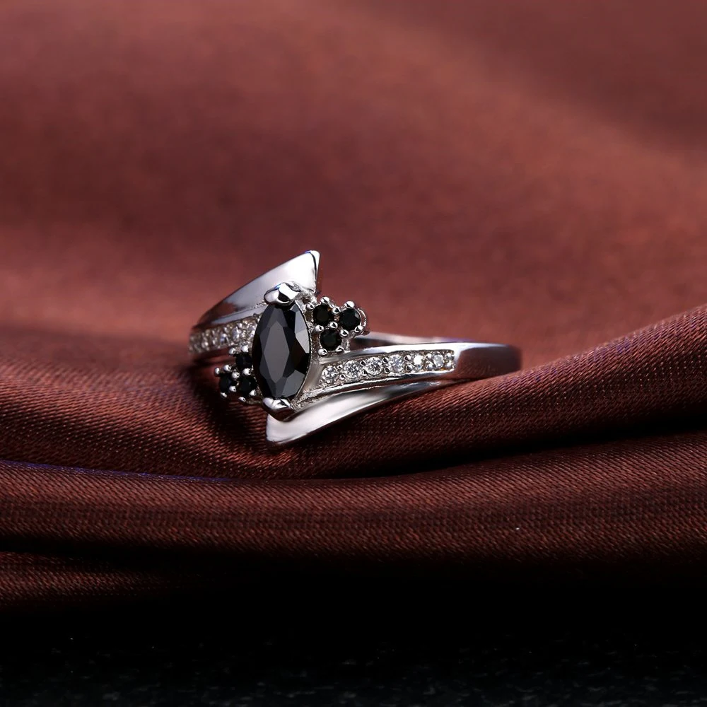 925 Sterling Silver Color Pierścionek zaręczynowy Biżuteria modowa Klasyczny styl Austriacki kryształ Prong Setting Kobiety Dziewczyny Hurtownia — zdjęcie 5