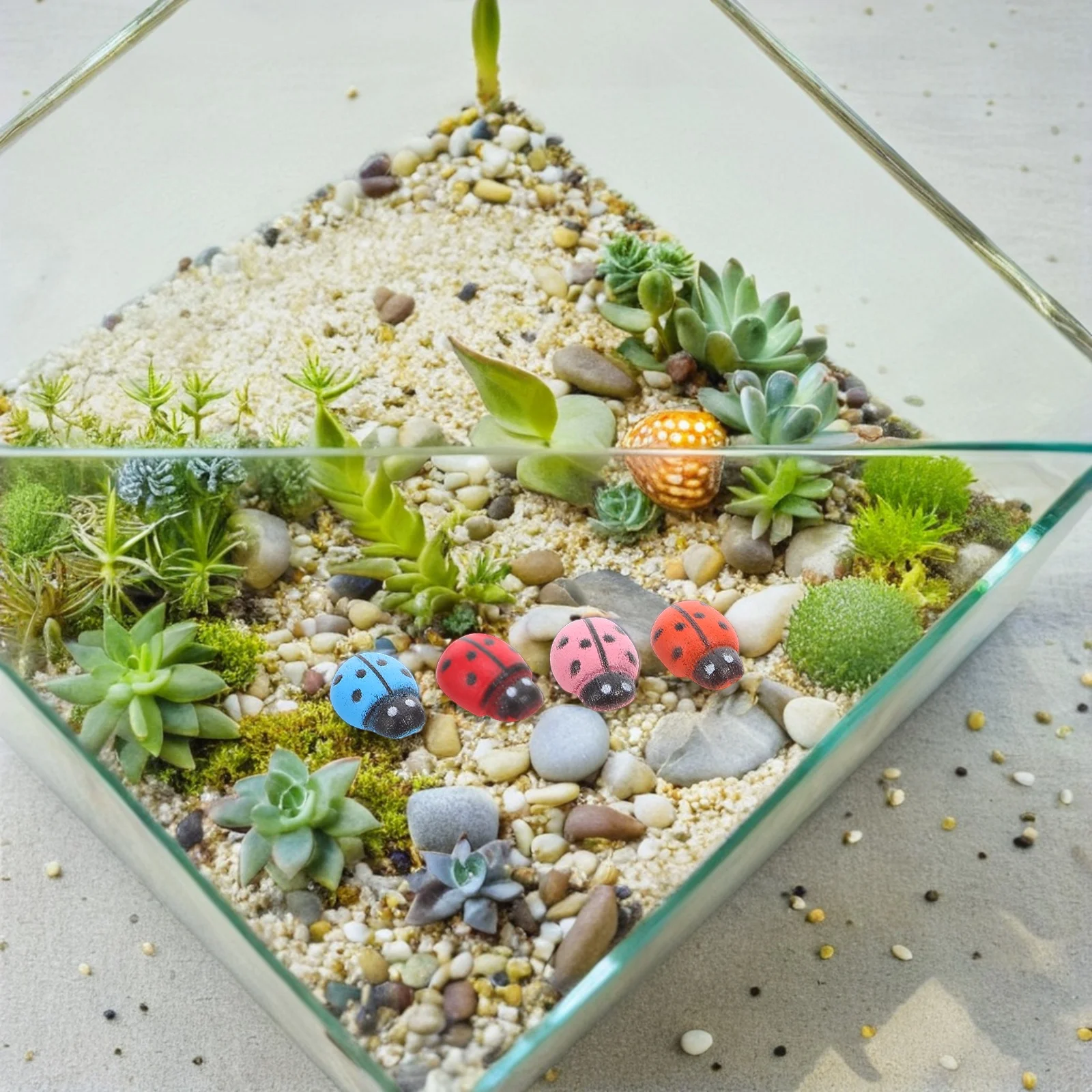 

150Pcs Garden Resin Ladybugs Mini Microlandscape Accessories Tiny Resin Miniature Outdoor Yard Ornaments Colorful Mini Ladybug