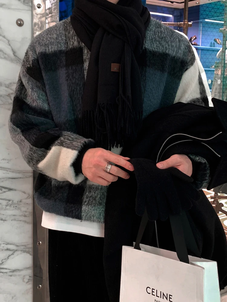 Syuhgfa-メンズモヘアニットルーズプルオーバー、カジュアルラウンドカラーセーター、チェック柄コントラクトカラー、メンズウィンタートップス、ニッチ、2024