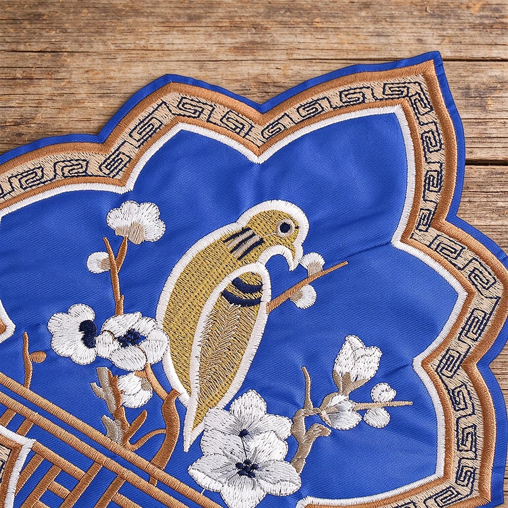Retro orientalische Blumen- und Vogelstickerei, zum Aufbügeln, als Applikation für Qipao, Hanfu, Cheongsam, zum Basteln, für DIY-Projekte, zum Nähen und zur Reparatur von Kleidung. – Detail 4