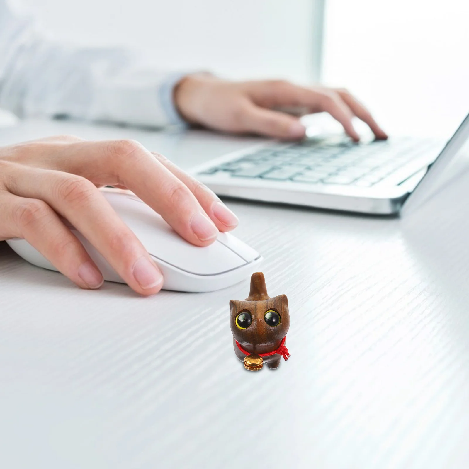

2pcs Sandalwood Cat Figurine: Mini Hand-Carved Kitten Statue With Bell Small Wood Craft Animal Ornament For Desk Home Decor Gift