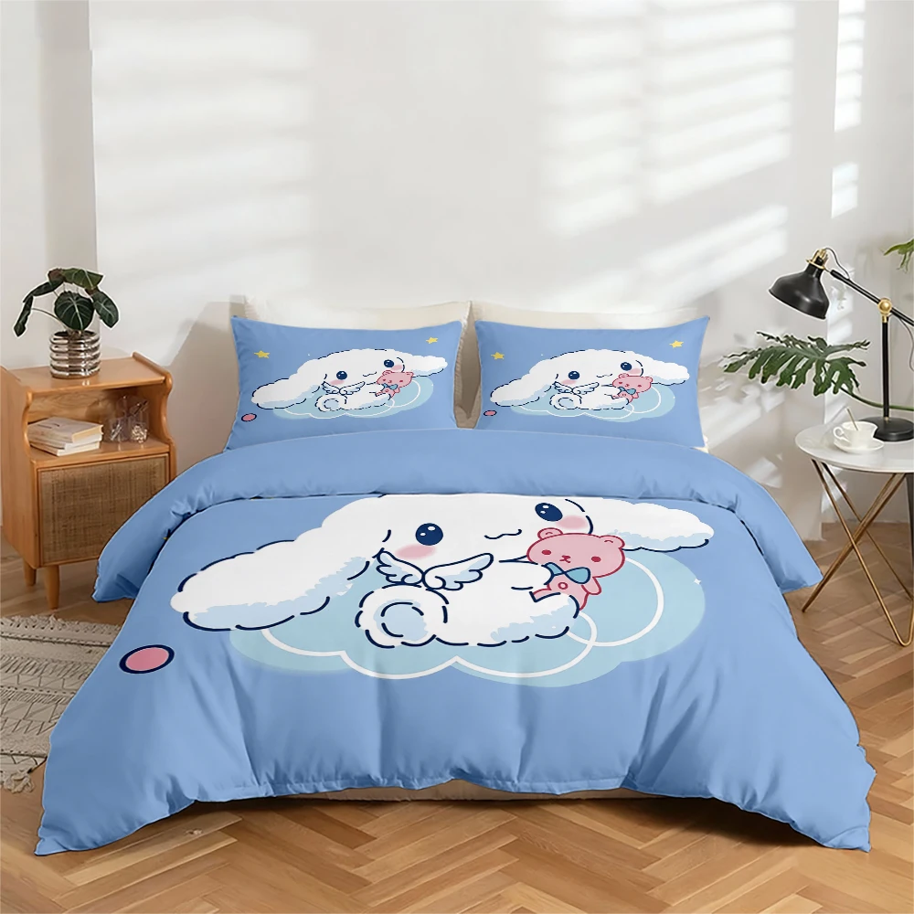 

3-Piece High-Definition Digital Print Bedding Set, Large Floral Pattern Duvet Cover Set Featuring Cinnamoroll Holding a Teddy Bear, Includes 1 Duvet Cover + 2 Pillowcases, Suitable for Bedroom, Guest Room, Home Decoration, Polyester Fiber Duvet Cover + Pi