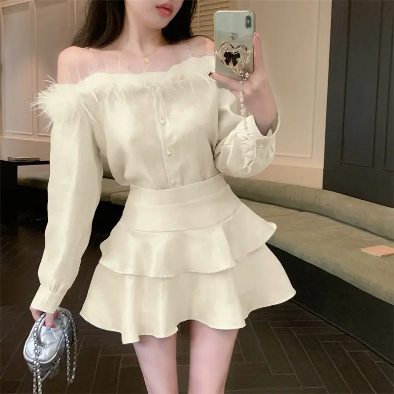 

Two-Piece Set One-Shoulder Straps Fur-Edge Long-Sleeved Top High-Waisted Cake Skirt French Women Autumn Suit