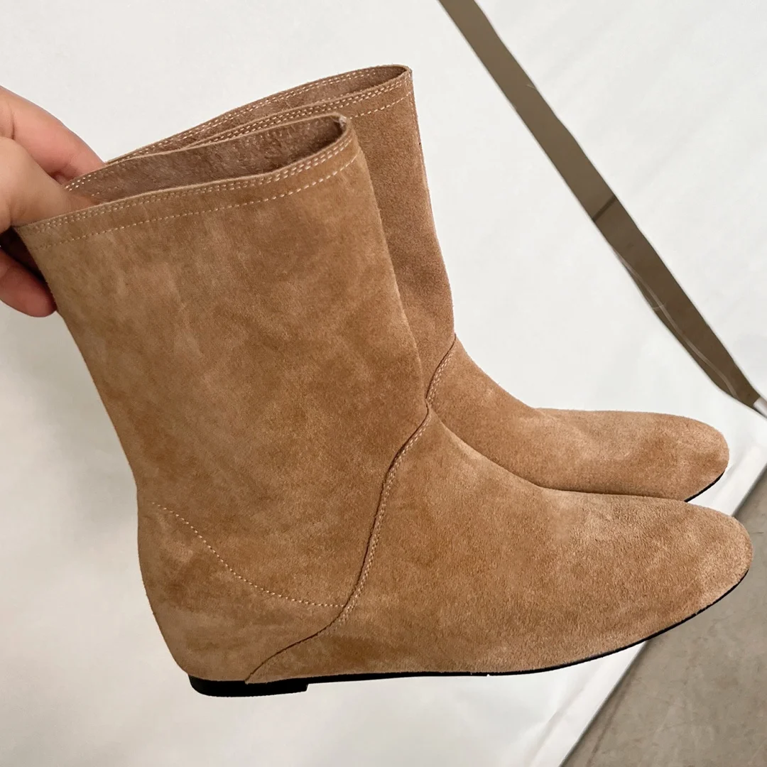 

Женские осенние ботильоны без шнуровки из натуральной замши на танкетке и среднем каблуке 4 см, повседневные женские короткие ботильоны с круглым носком, женские туфли