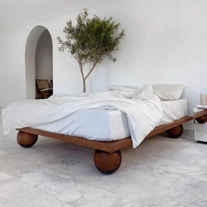 

Medieval French bed, solid wood bed tatami, retro walnut floating bed