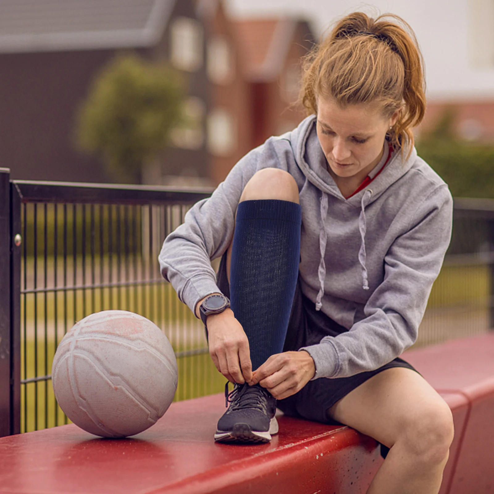 

1 пара спортивных компрессионных носков длиной до колена, дышащие полиэстеровые носки для бега, велоспорта, фитнеса, поддержки икры, мужские и женские носки