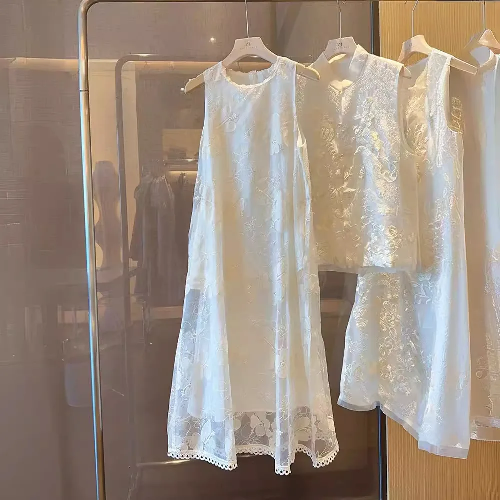 

European Style 2025 New Arrival Beach Vacation White Sleeveless Lace Dress with Elegant Elegance, Elite and Goddess Style