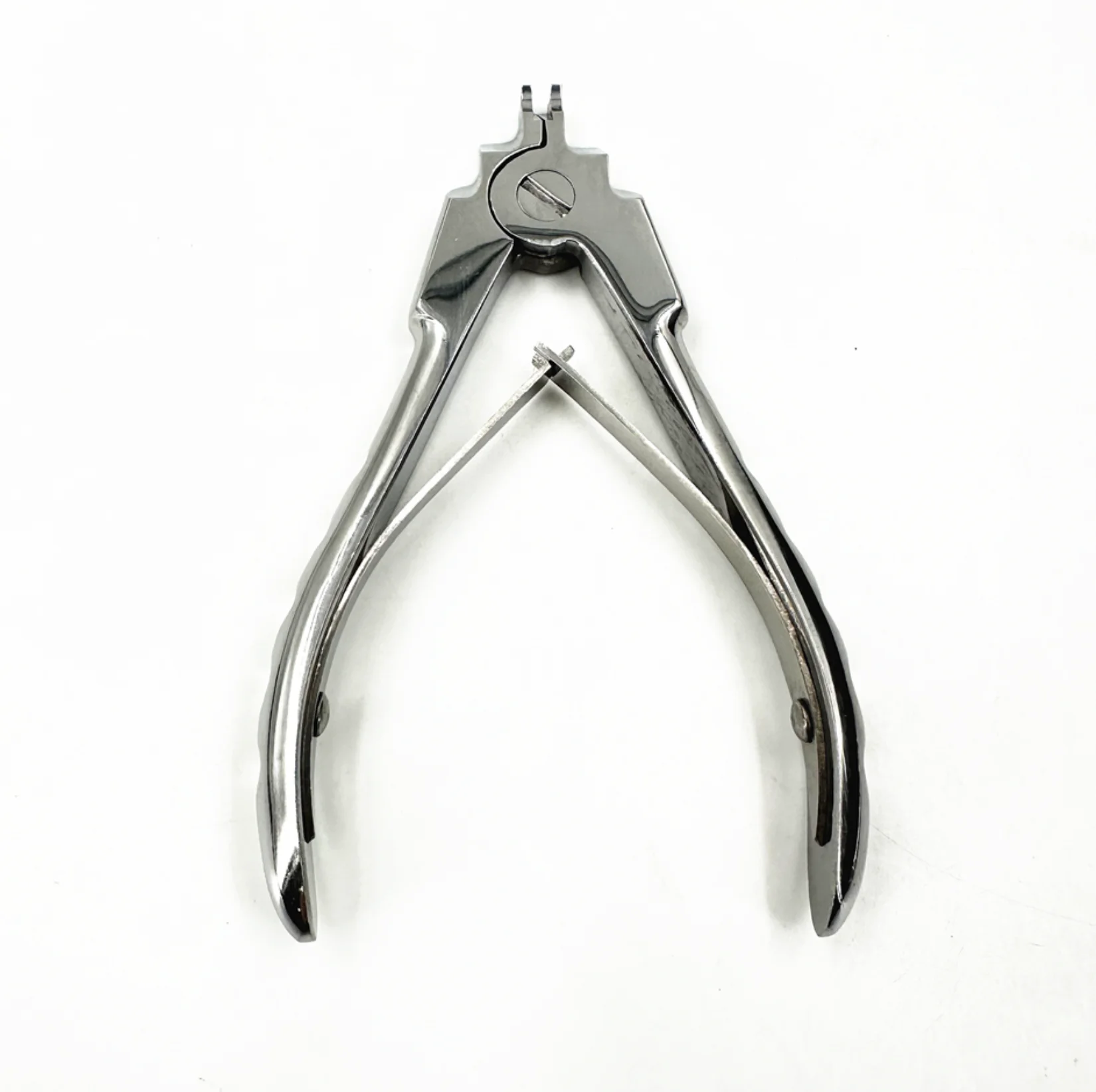 The pliers used for disassembling the metal strap of RLX 16233 watch repair tools come in large and small sizes