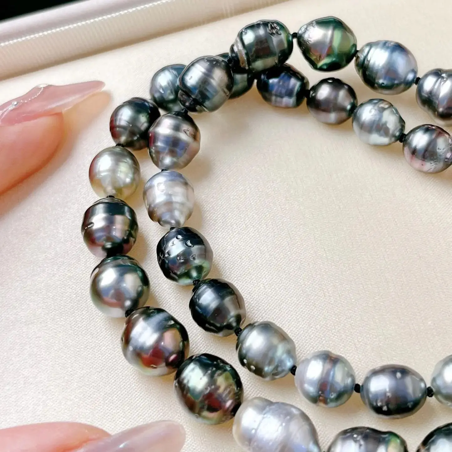 

XX24 High Chic Salt Water 8-11mm Nature Sea Water Tahitian Tahiti Black Pearls Necklaces for Women Holidays Presents