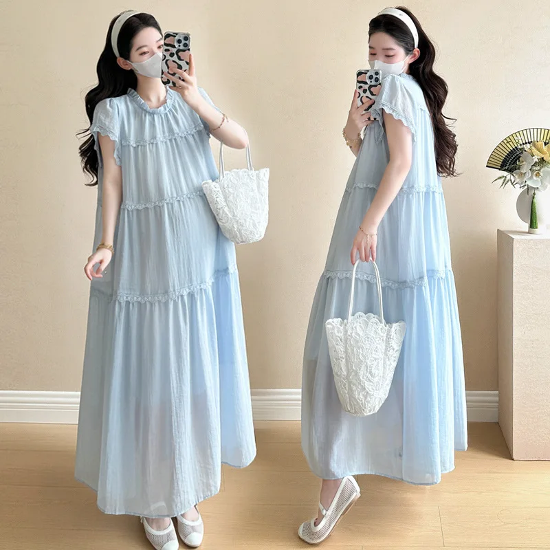 プラスサイズのマタニティドレス: フレンチ風シルエットの流れるようなシフォンマキシ - お望みのママのためのスリムな妊娠ドレス