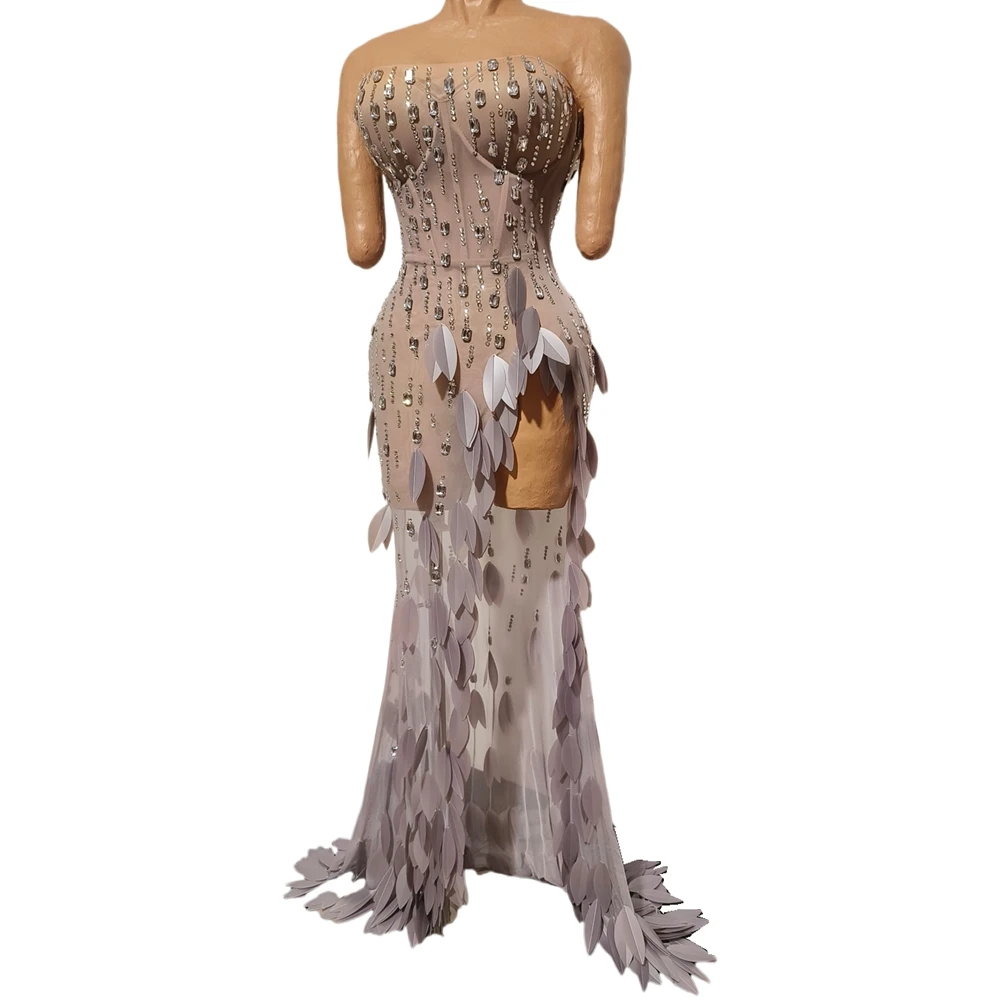 Glitzerndes Strass-Kleid in Federform mit geteiltem Rock für Damen, sexy, transparent, für Geburtstagsfeiern, Abendveranstaltungen und Fotoshootings.