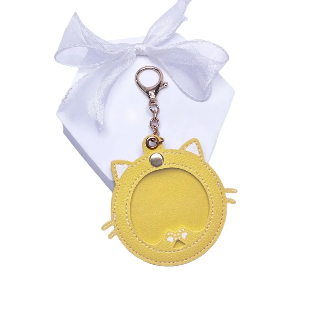 

Cartoon Cat Shape Bag Pins Badge Protector Keychain Women Leatherwear Car Moto Key Chain Ring Pendant for Female Photo Gift