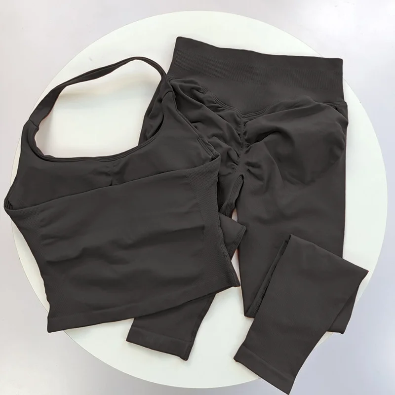 

Бесшовный спортивный комплект для женщин: топ-халтер с чашечками и дышащие леггинсы с высокой талией для тренировок, подтягивающие ягодицы