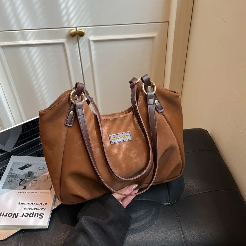 حقيبة يد عصرية لعام 2025، محفظة ركاب متعددة الاستخدامات للنساء، حقيبة كاجوال تحت الإبط، حقيبة كتف واسعة، حقيبة كروس ليلاً ونهارًا