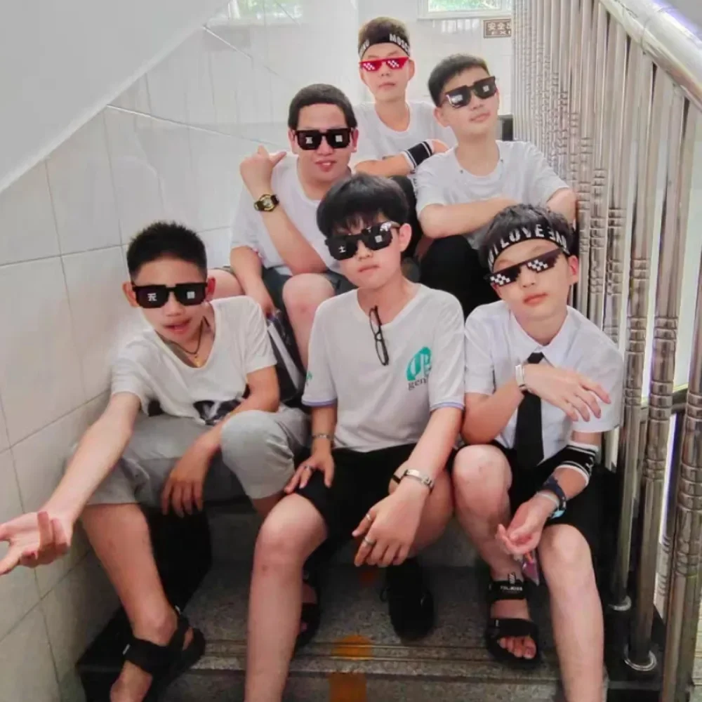 

Cool Mosaic Sunglasses Party Funny Pixelated Glasses Children's Photo Prop Unisex Sunshade