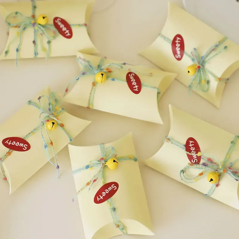 

20 pcs Creative Dopamine Small Gift Packaging Box Wedding/Birthday/Holiday Party Universal Gift Box With Bell + Colored Thread