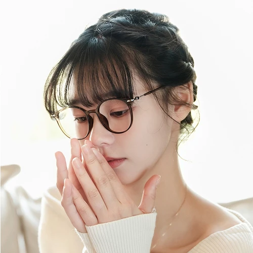 Imagen 2 del producto YIMARUILI, gafas redondas Retro ultraligeras para hombres y mujeres, bloqueo de luz azul, montura de gafas graduadas ópticas de 140mm D8007H