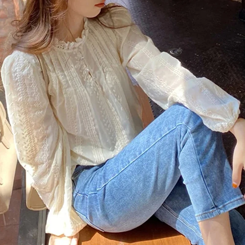 Korean Style Fashionable Long Sleeved Blouse with Embroidery Elegant Apricot Blouses Sweet Lace Shirt Puff Sleeve Womens Tops