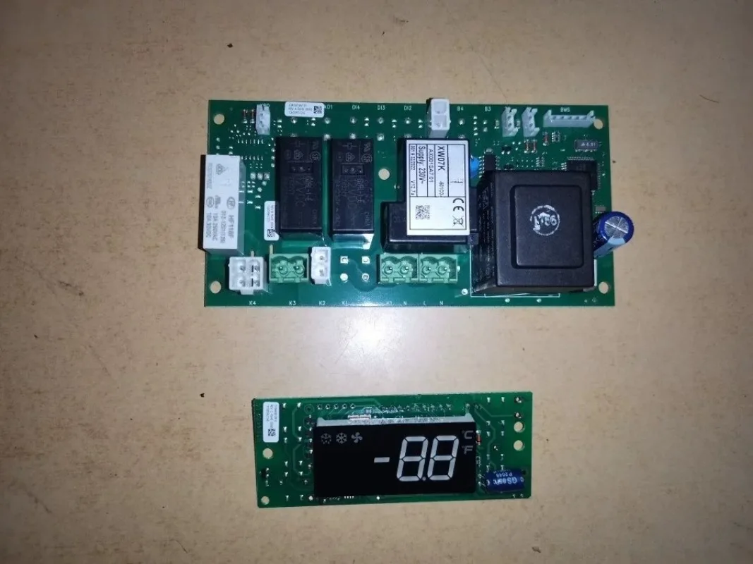 XW07K thermostat Greenstar accessories TD300A2F main board U-STAR workbench computer board DIXELL
