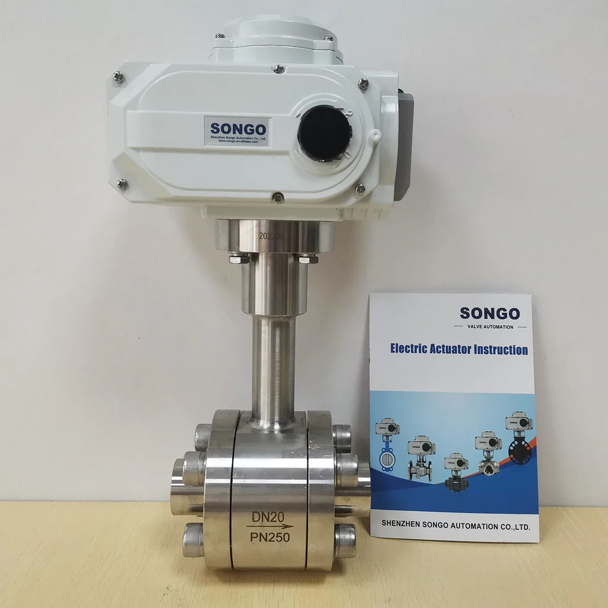 DN20 electric actuated 24VDC 4-20mA regulation type stainless steel 304 female thread -196 degree  PN250 cryogenic ball valve