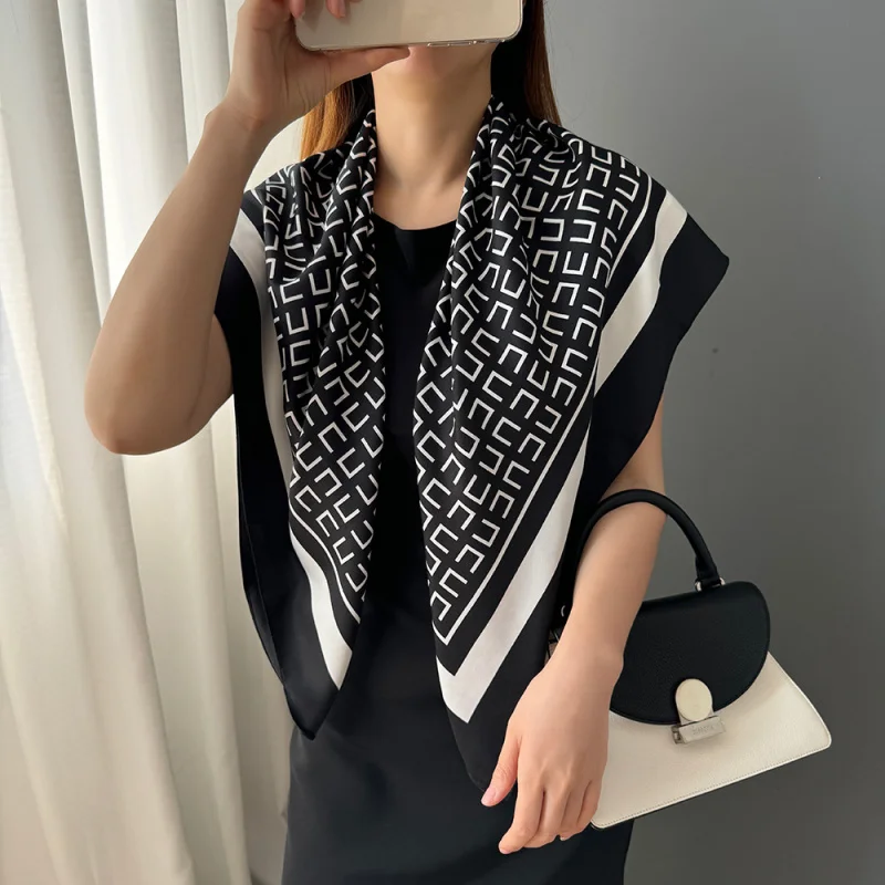

Geometric Print Elegant Square Scarf Women90x90Twill silk scarf, non-slip neck protector, versatile neck wrap and headscarf